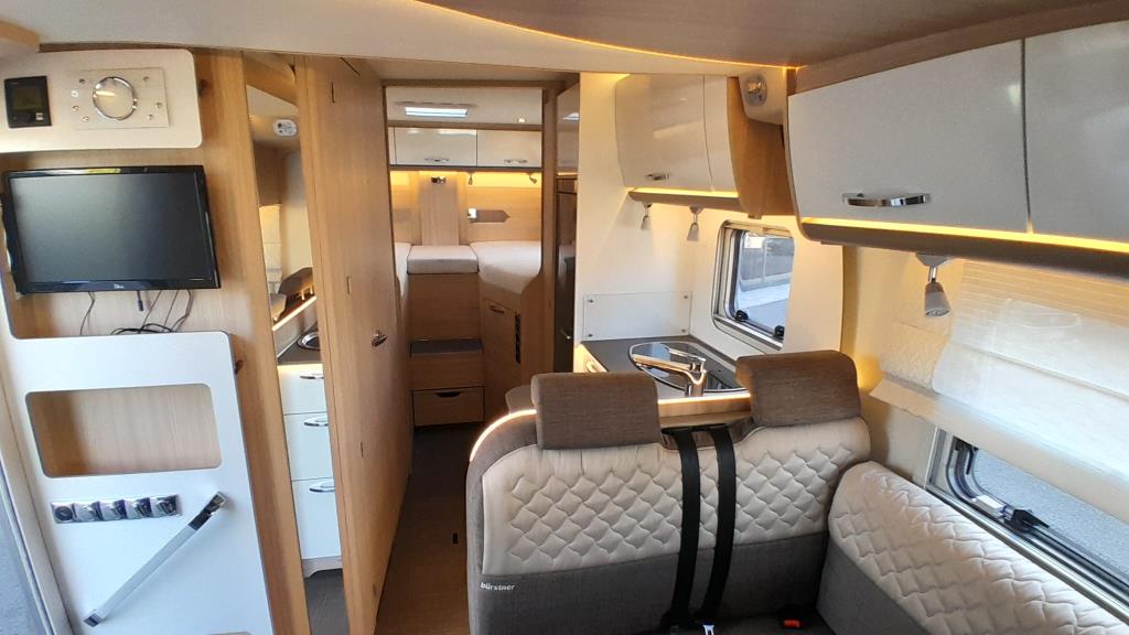 LYSEO PRIVILEGE 728 G EURO 370,00 AL MESE