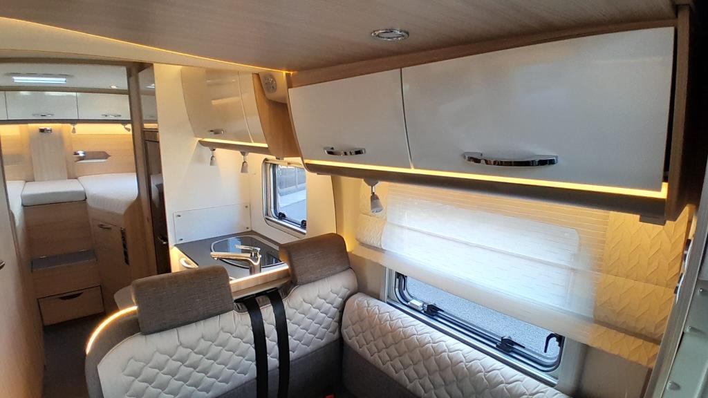 LYSEO PRIVILEGE 728 G EURO 370,00 AL MESE