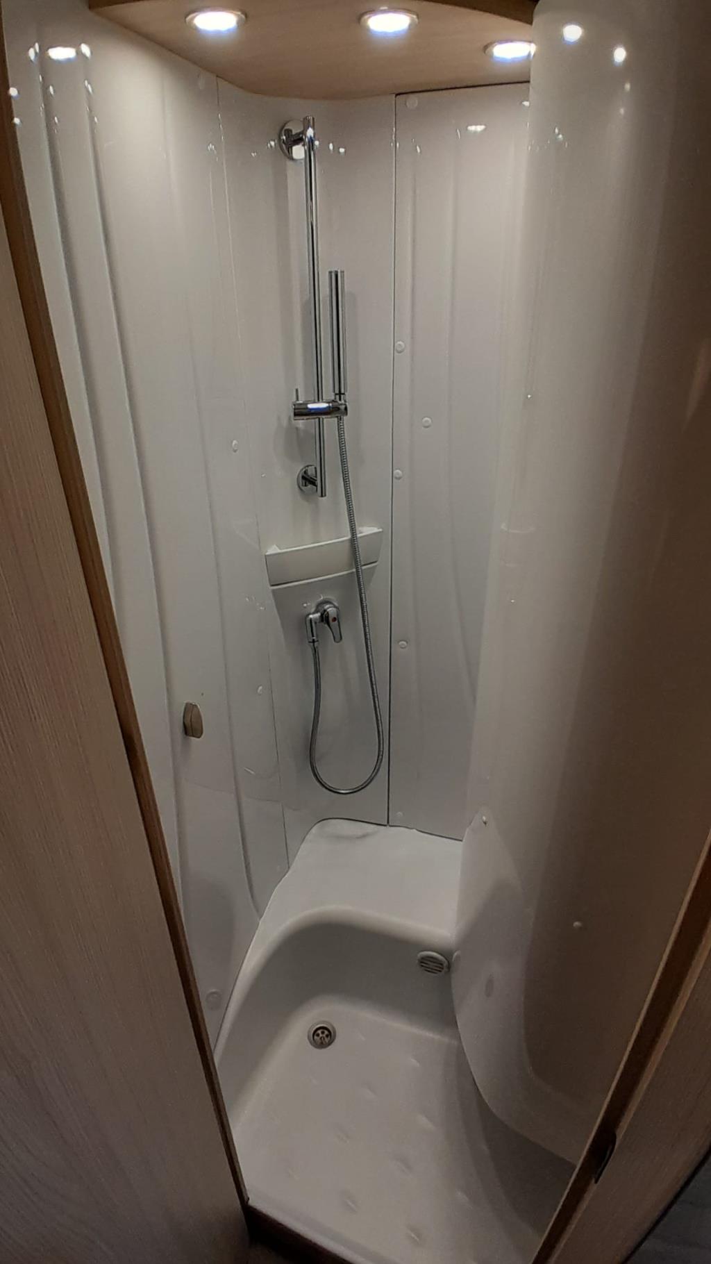 TRAVEL VAN 590   VENDUTO