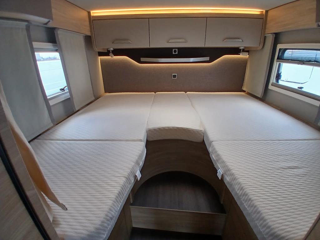 Clicca per ingrandire VAN TI 650 PLATINUM SELECTION VENDUTO VAN TI 650 PLATINUM SELECTION VENDUTO