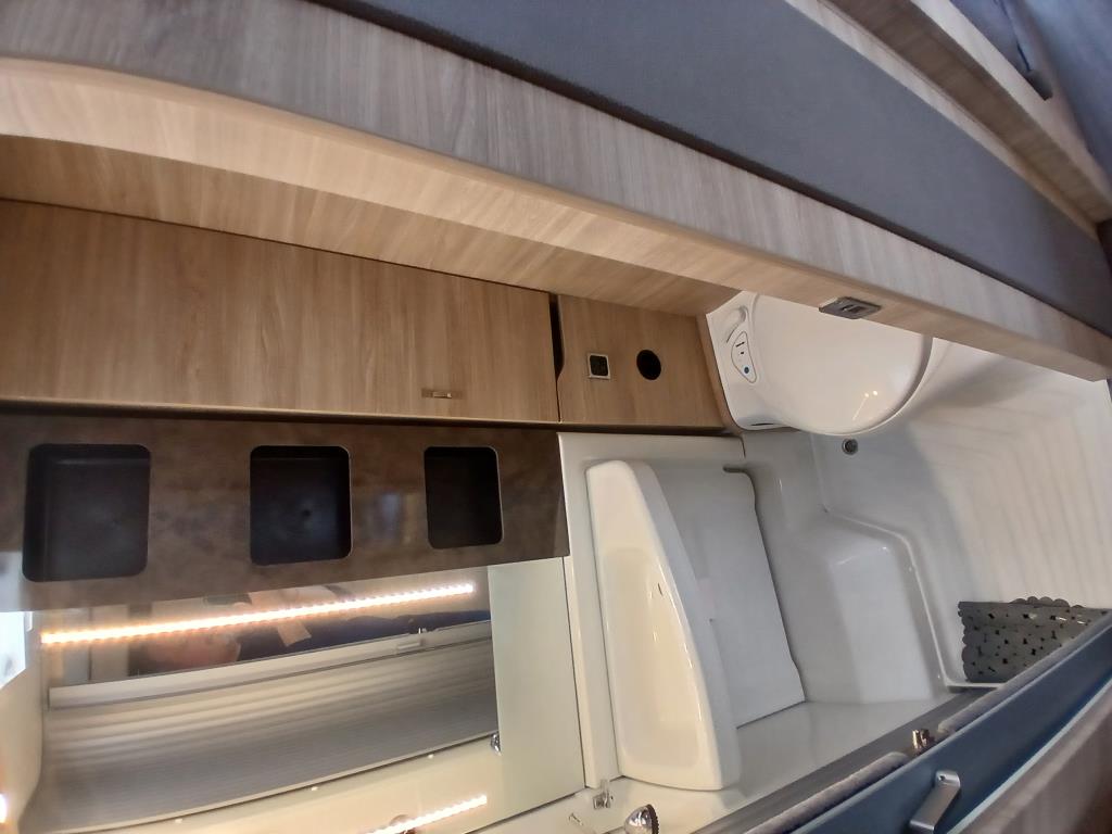 Clicca per ingrandire VAN TI 650 PLATINUM SELECTION VENDUTO VAN TI 650 PLATINUM SELECTION VENDUTO