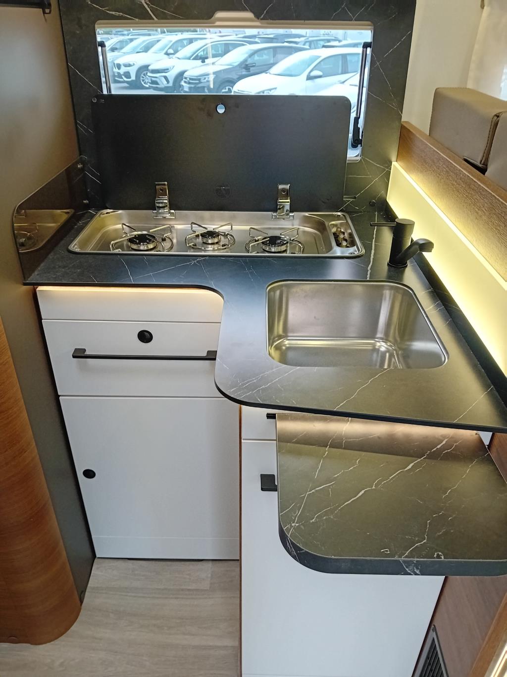 Clicca per ingrandire MILEO 263 5 POSTI MILEO 263 5 POSTI