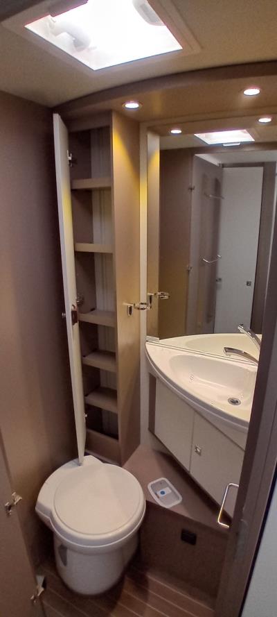6900 DB by HYMER